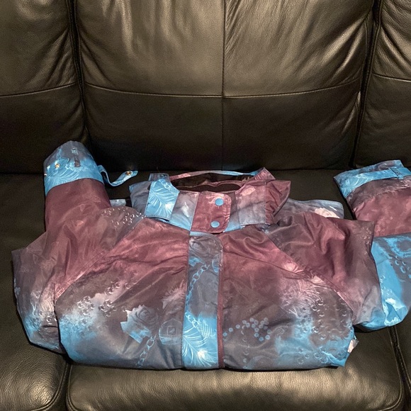 POWDER ROOM SKI JACKET - Picture 2 of 4